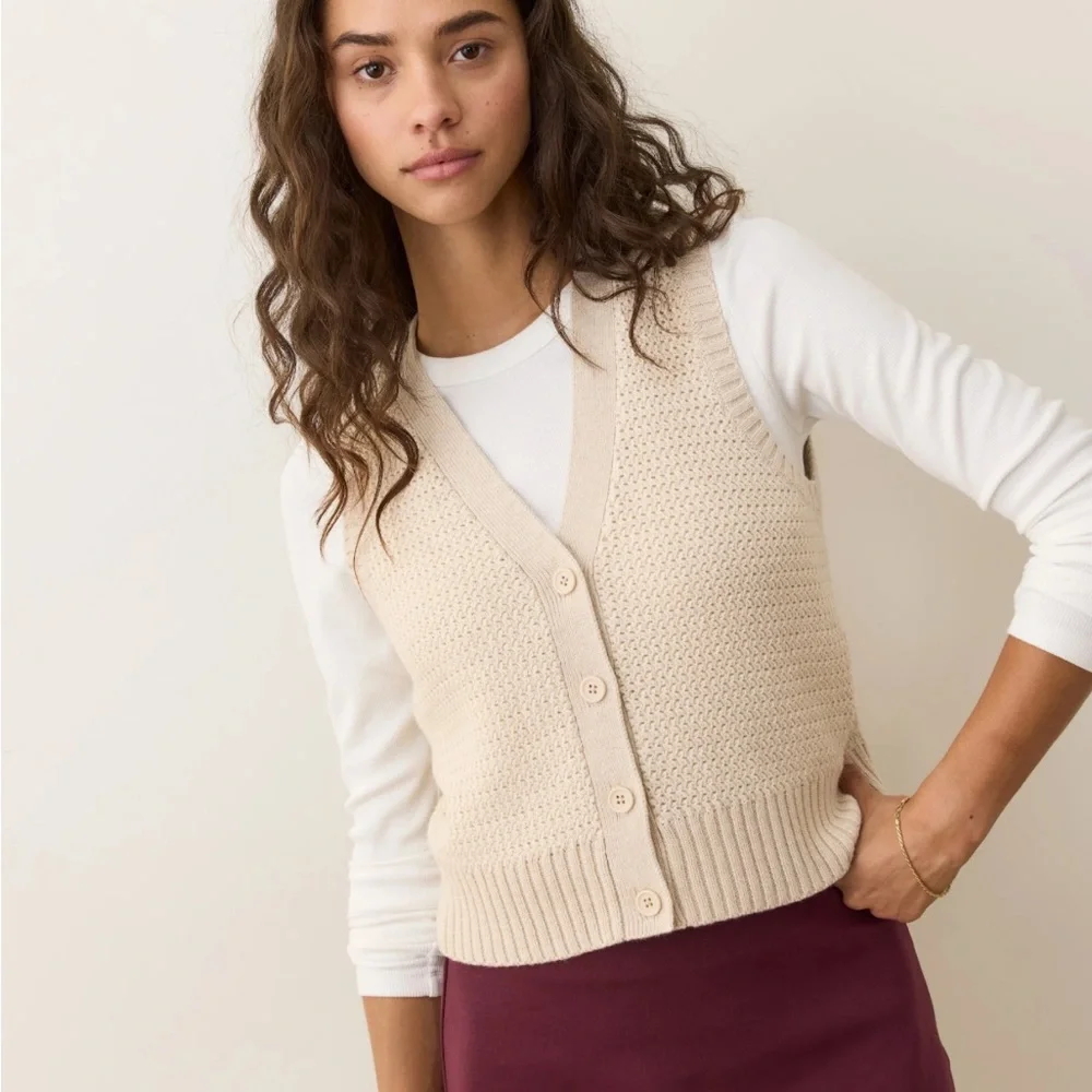 Marine Layer Robin Sweater Vest in Seashell, size Small - Picture 4 of 8